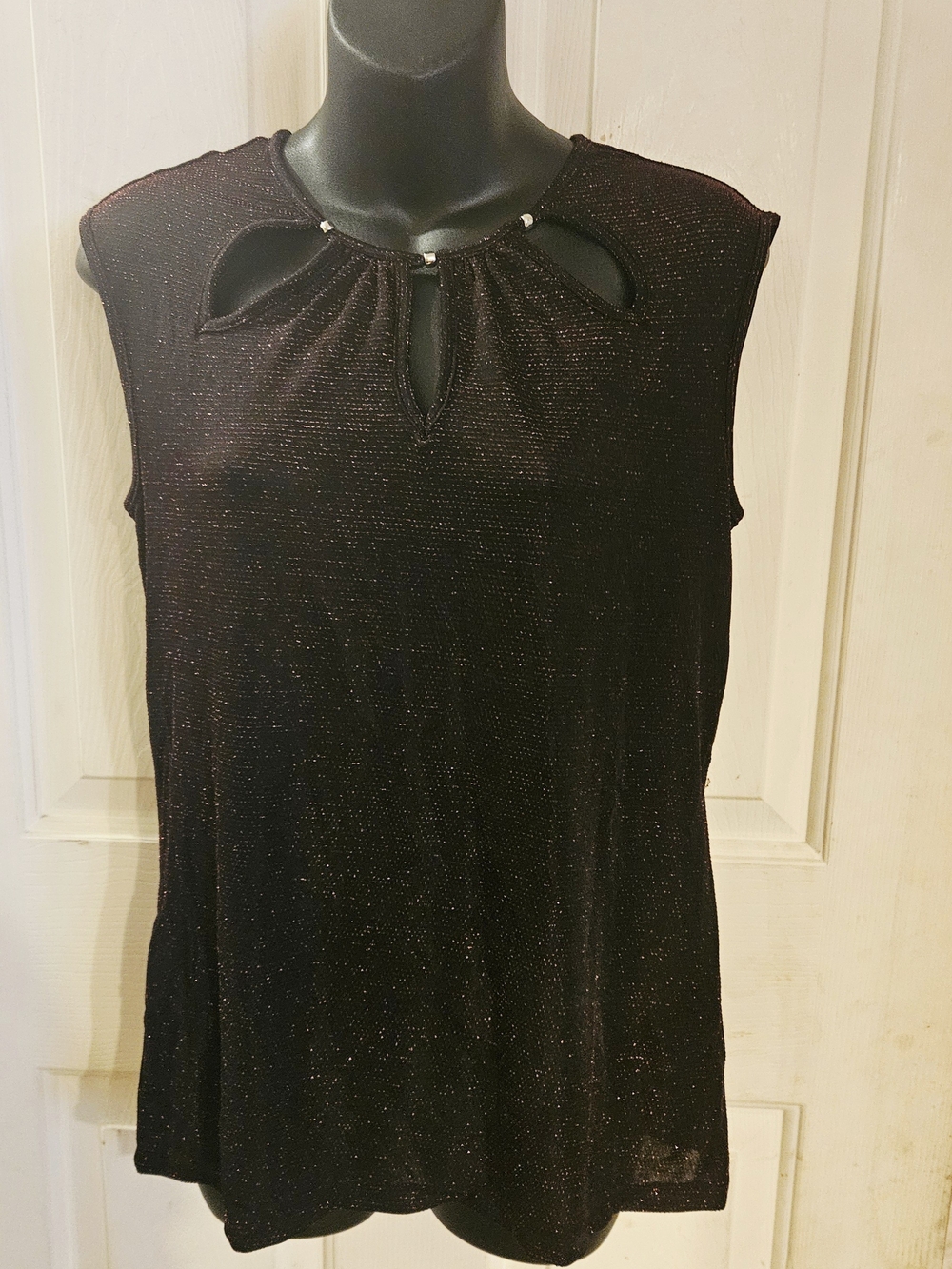 Black Sleeveless Red Sparkle Keyhole Top By Penman's